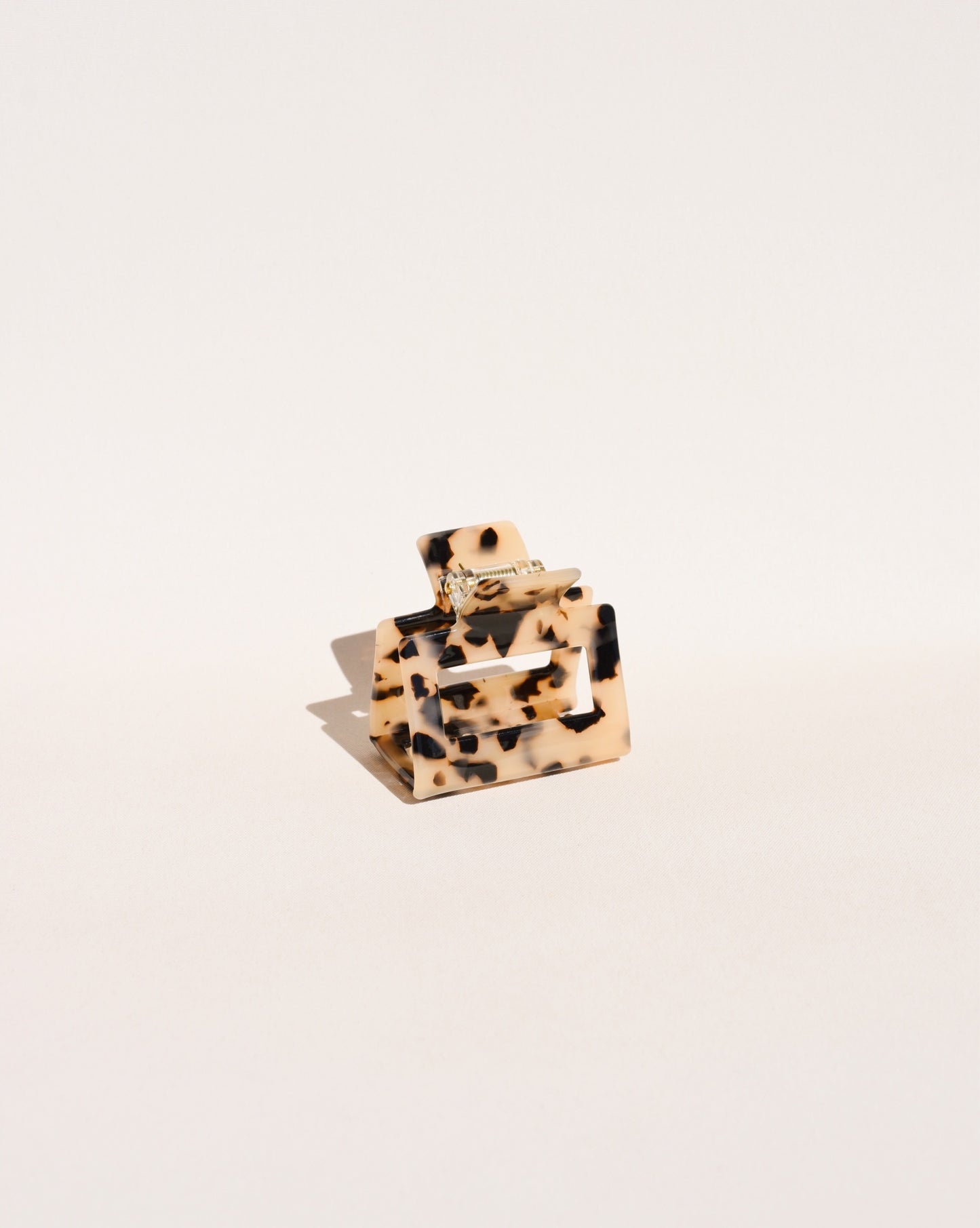 Petite pince à cheveux n° 1 en écaille de tortue claire