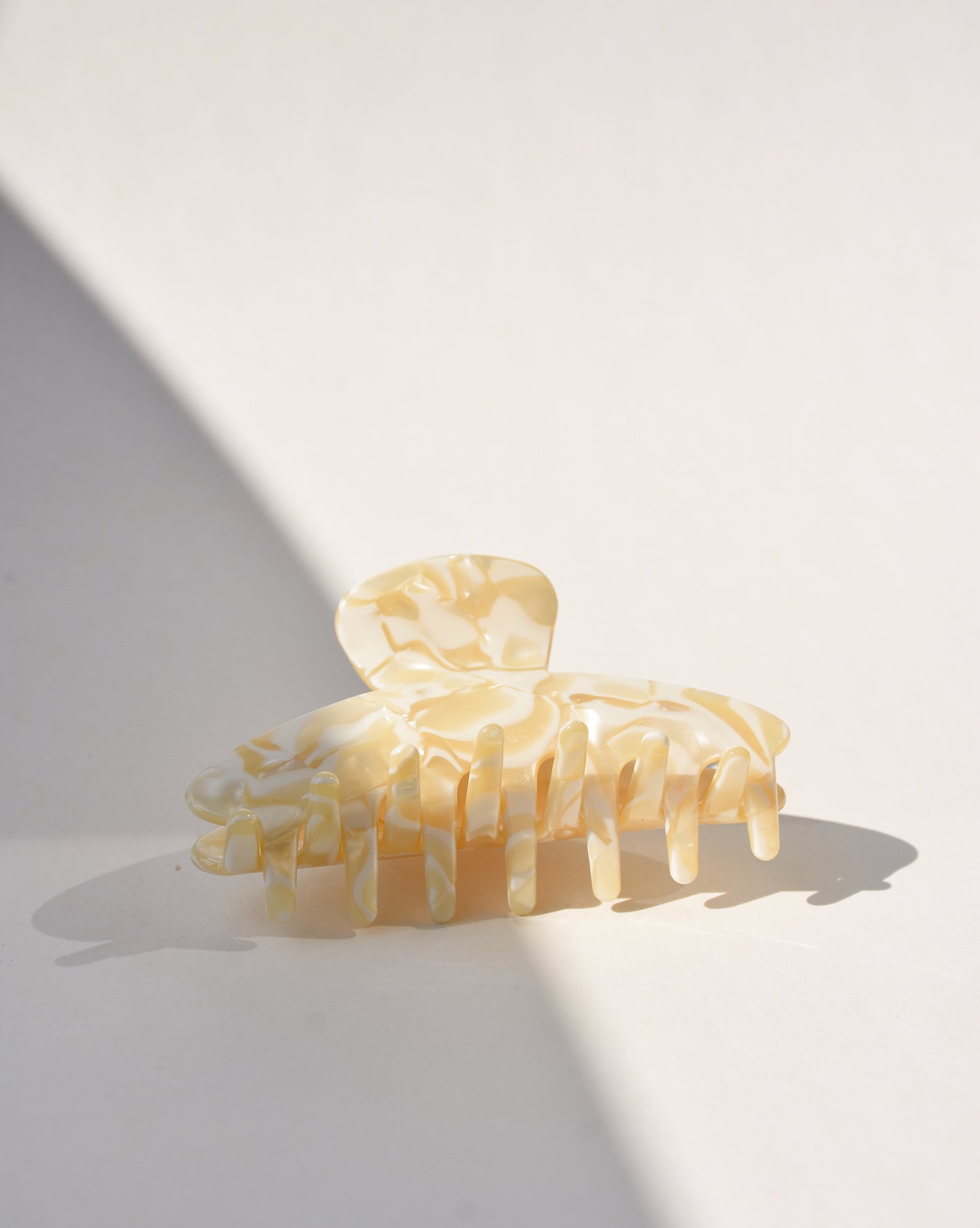 Midi Hair Claw in Ivory