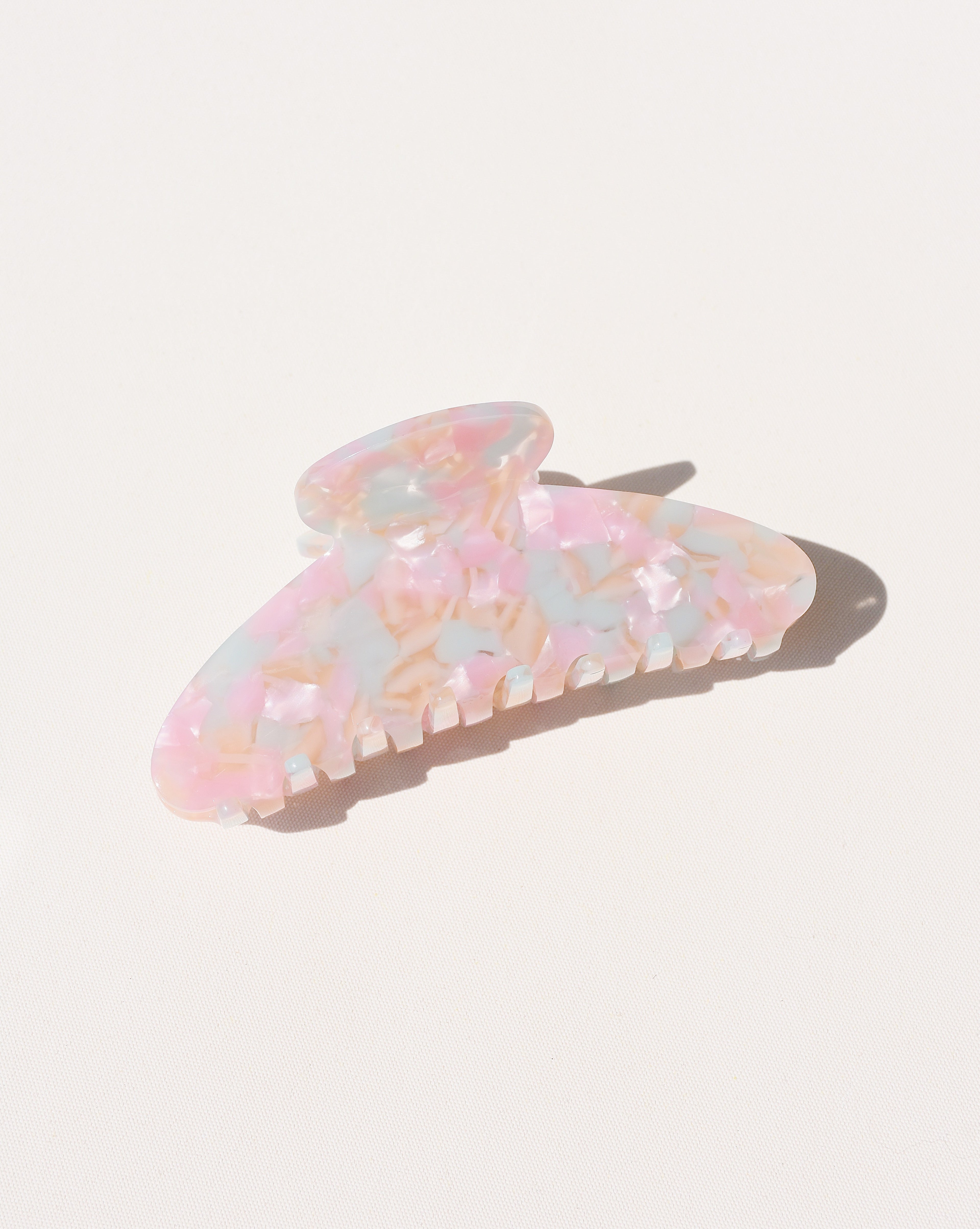 Grande Claw Clip in Pastels