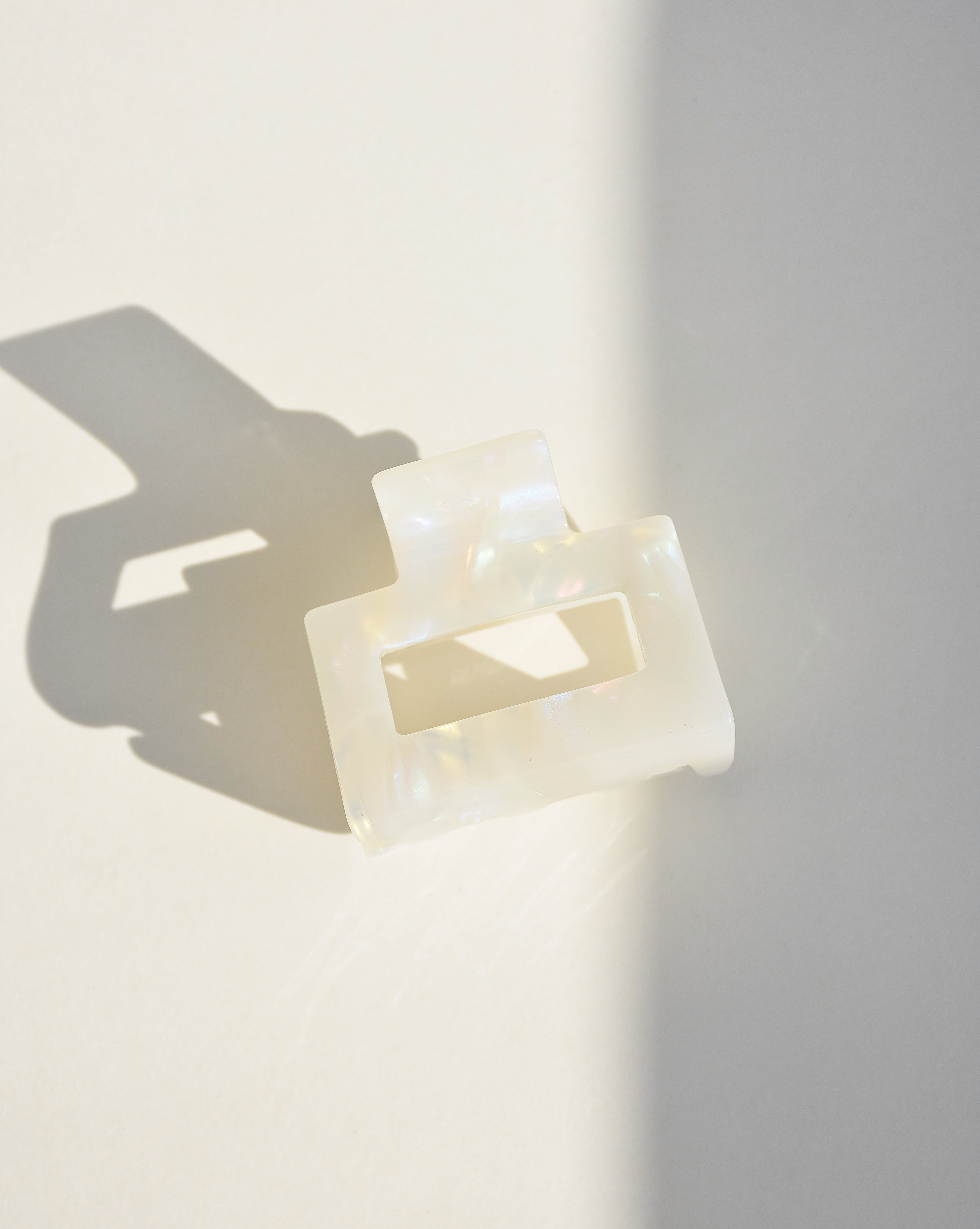 Small Hair Claw No. 1 in Iridescent White