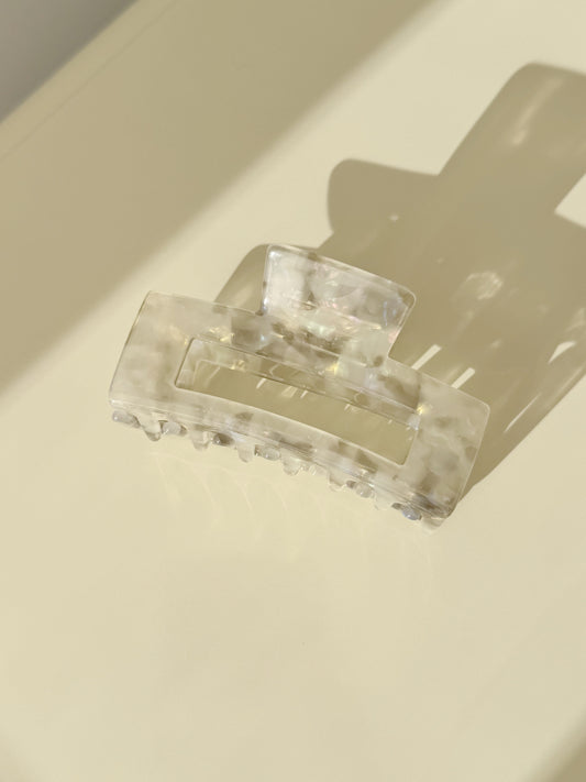 Hair Claw No. 1 in Grey