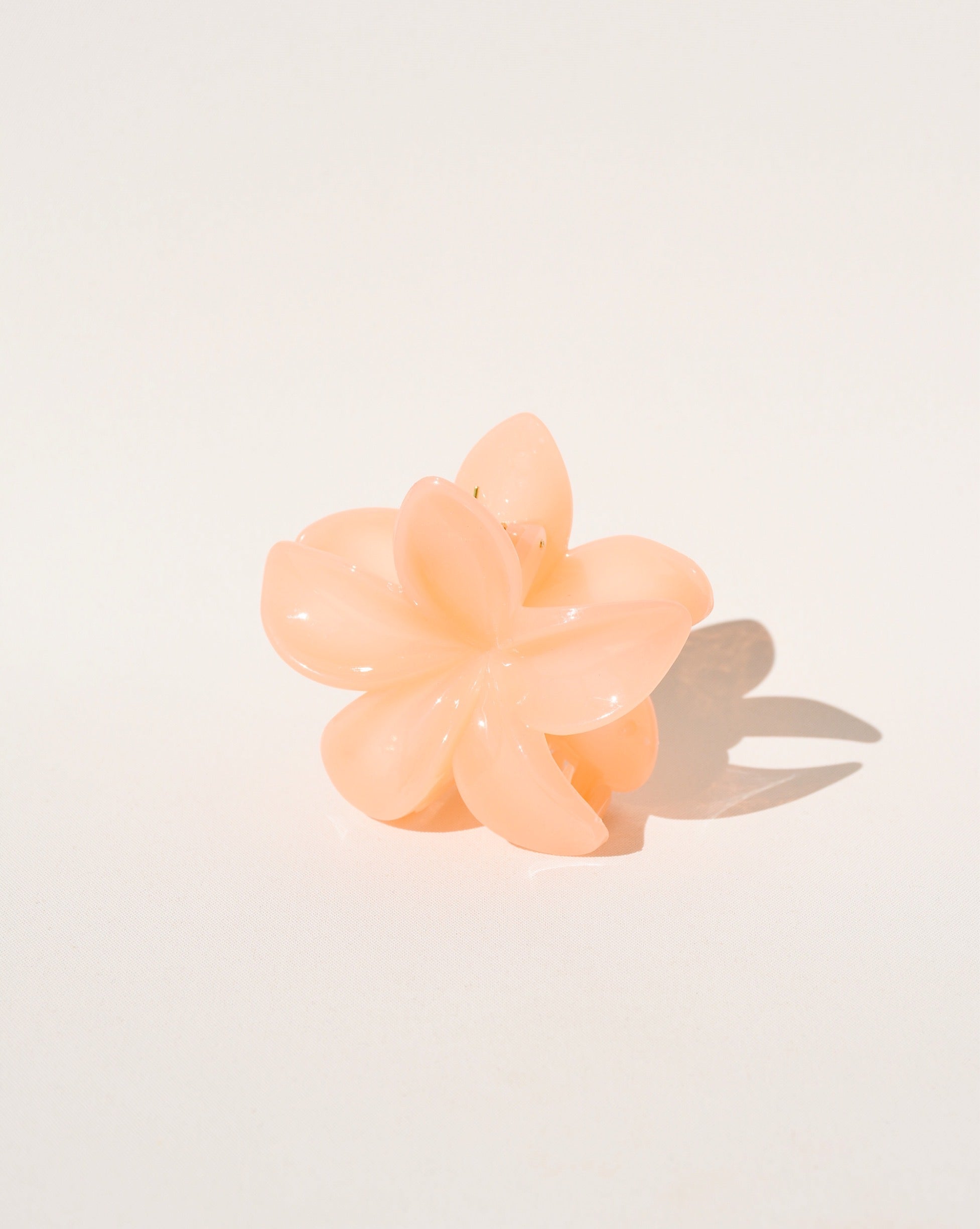 Hibiscus Flower Claw Clip in Peach