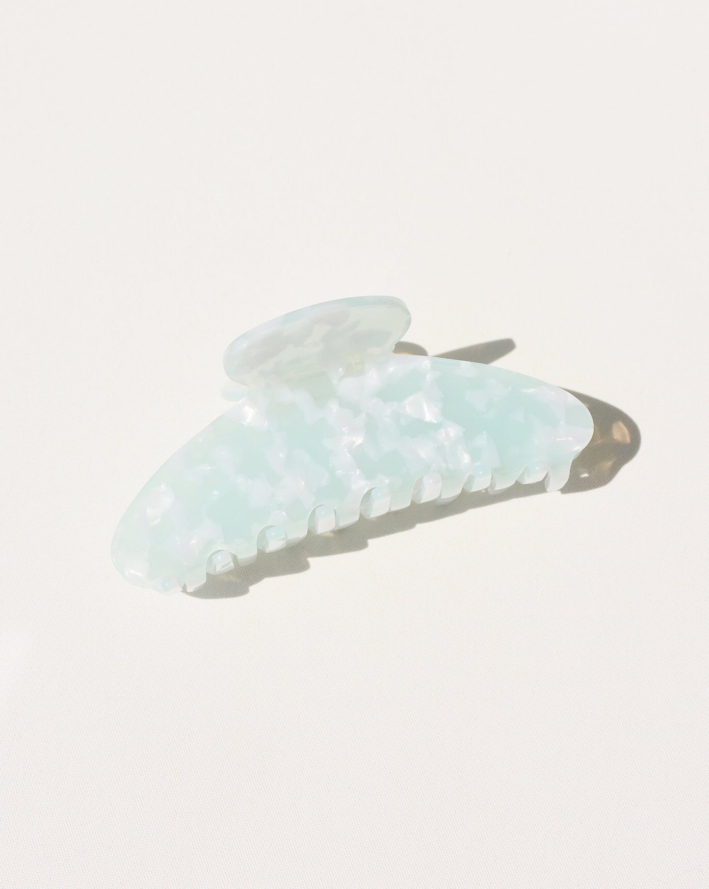 Grande Claw Clip in Pastels