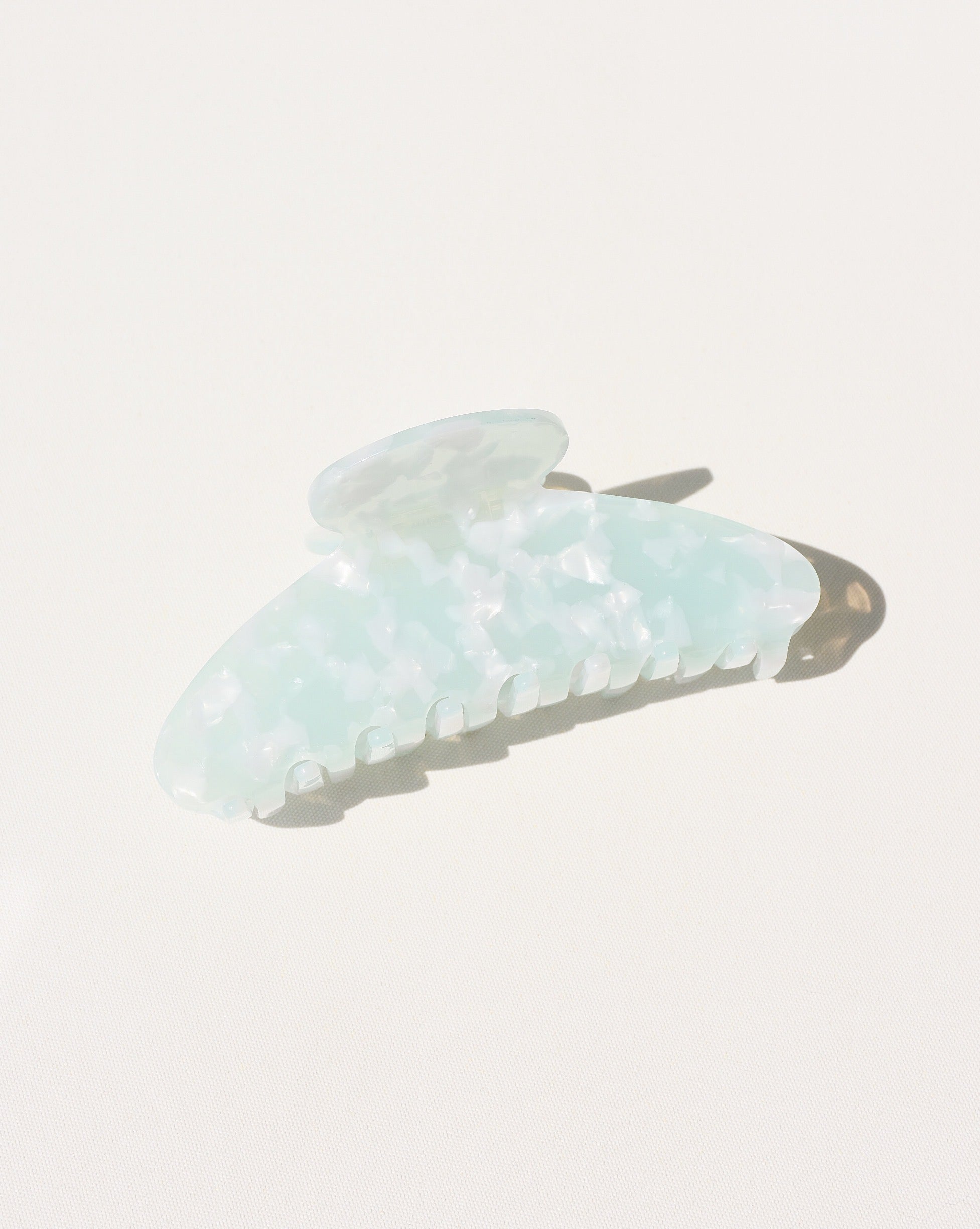 Grande Claw Clip in Pastels