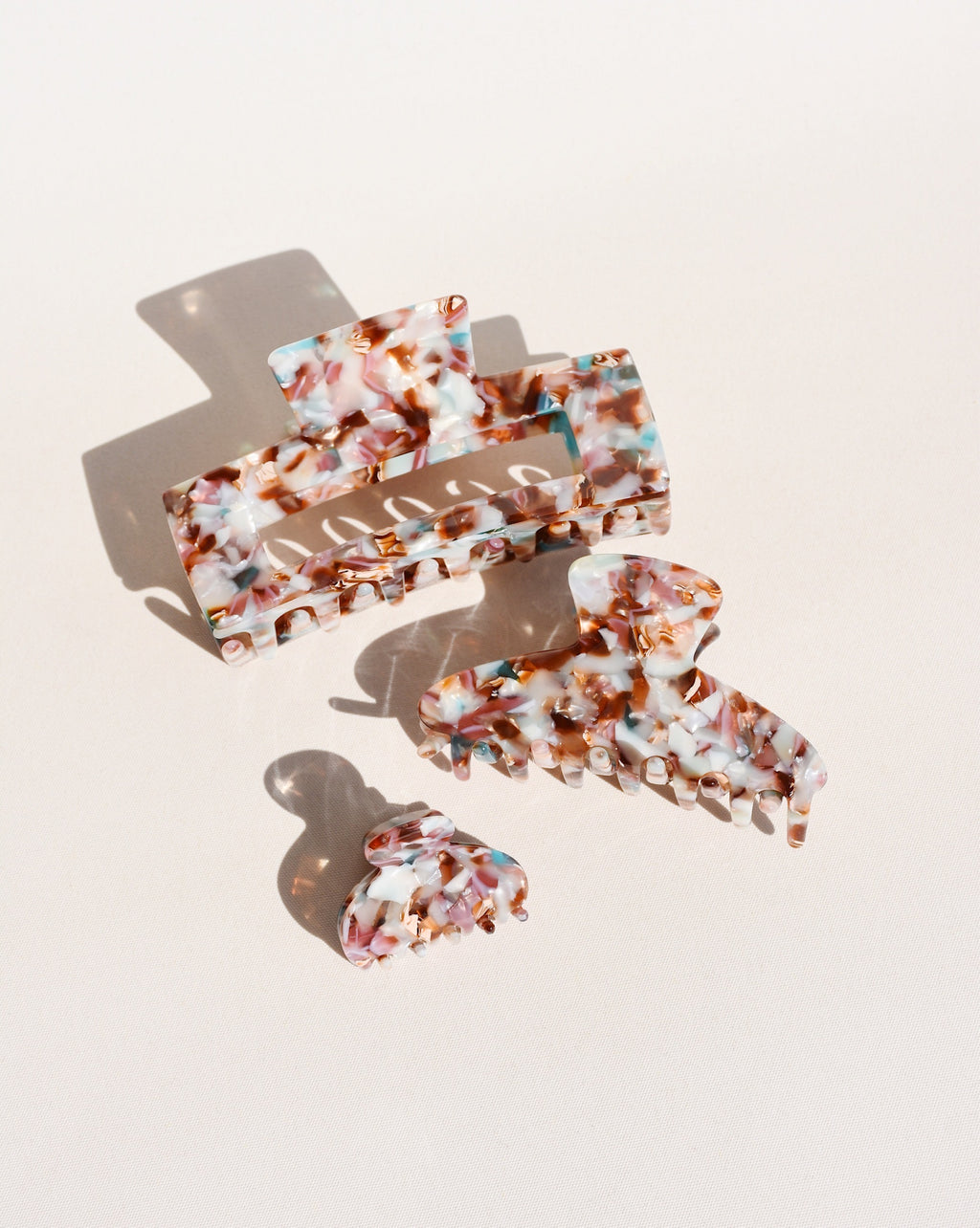 Pinza de Pelo Midi en Color Granito Burdeos