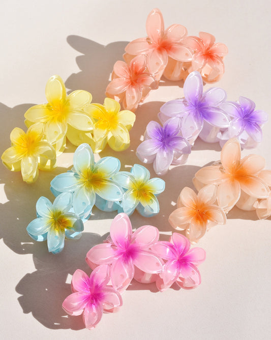 Krallenclip mit Hibiskusblüte in Blau