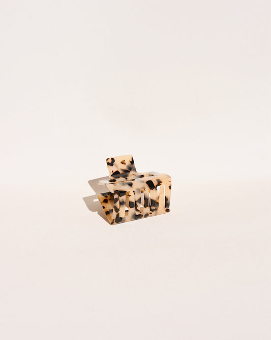 Small Hair Claw No. 1 in Light Tortoiseshell