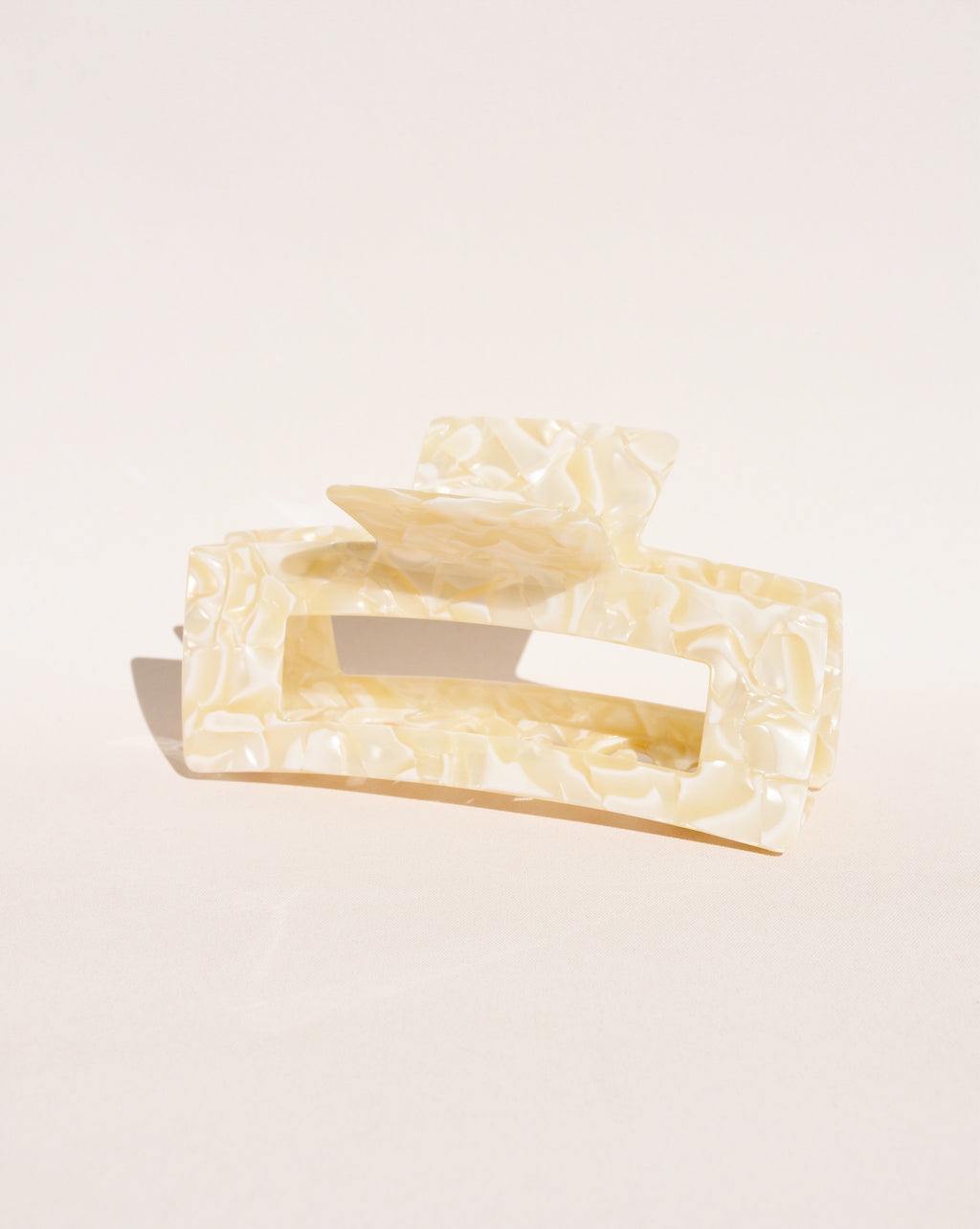 XL Hair Claw No. 1 in Ivory