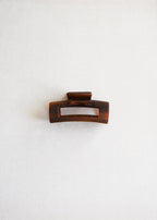 Hair Claw No. 1 in Hazelnut