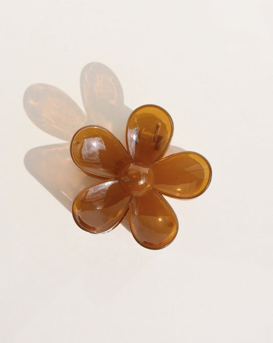 Daisy Flower Clip in Hazelnut