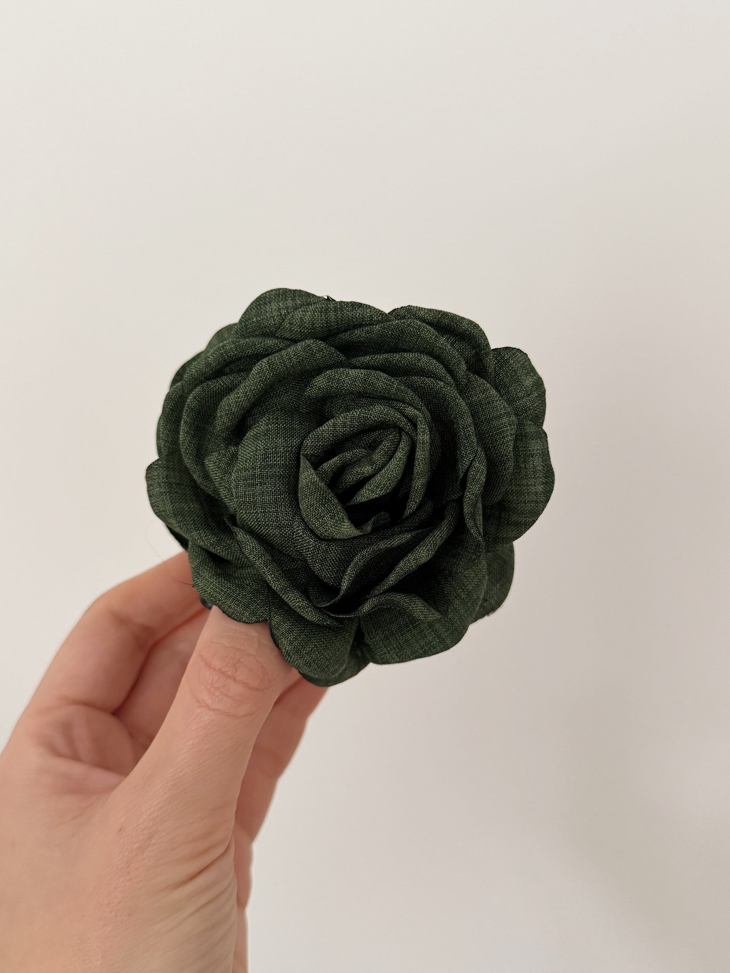 Camellia Flower Claw Clip in Dark Green