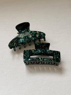 Medium Hair Claw No. 1 in Emerald