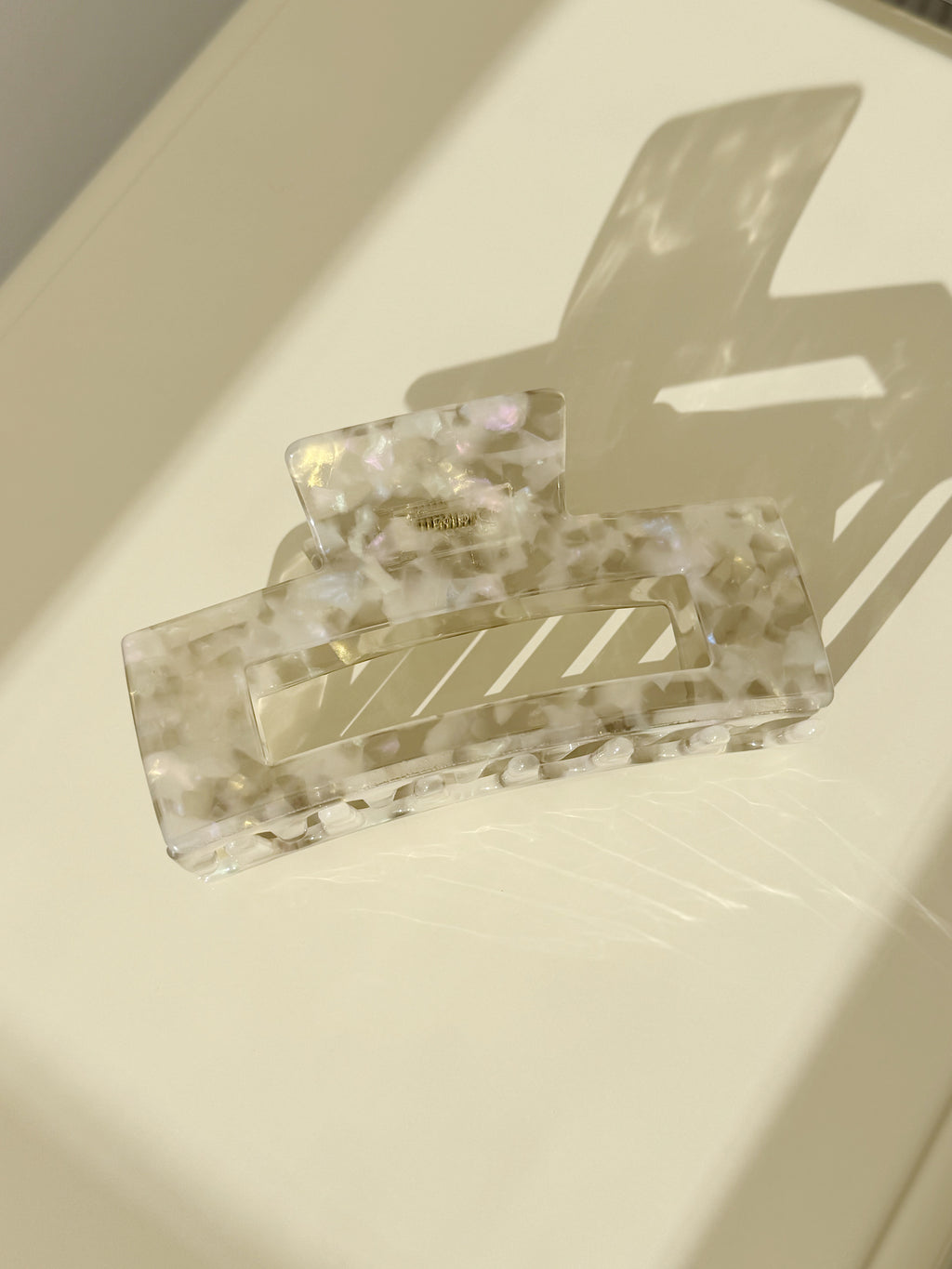 Hair Claw No. 1 in Grey