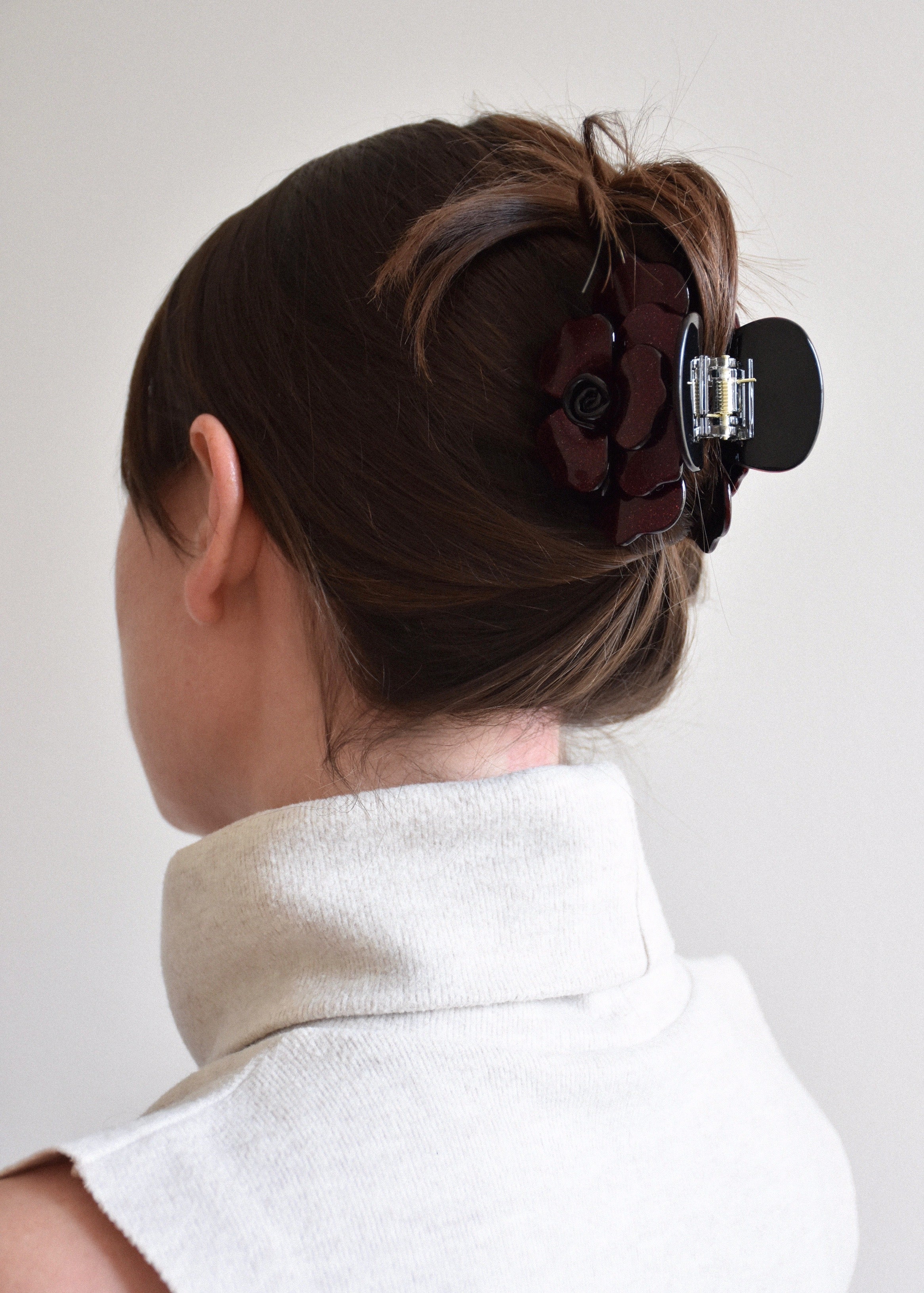 Pinza Grande de Rosa en Color Burdeos