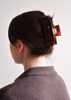 Hair Claw No. 1 in Hazelnut