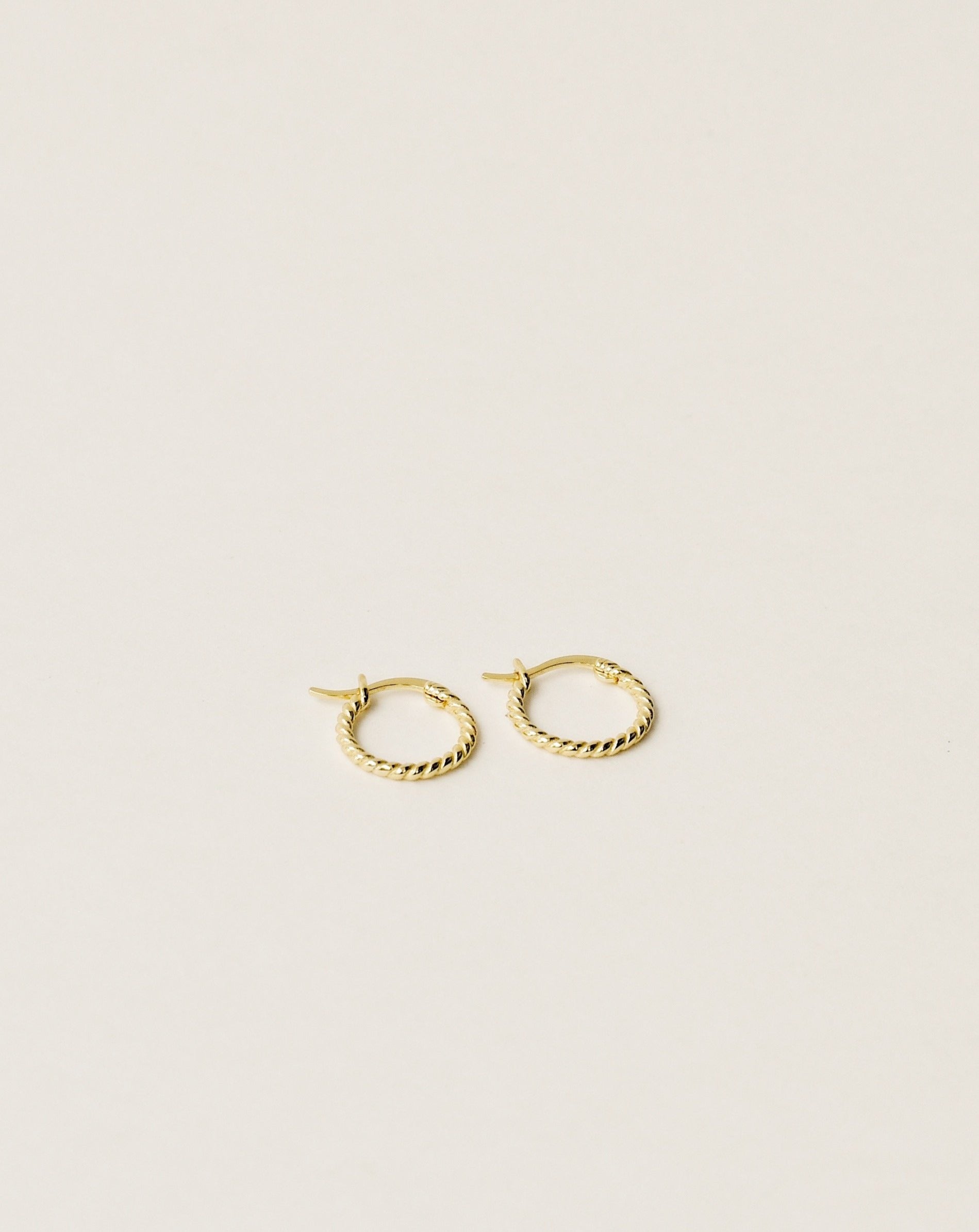 Badossa Nº 4 huggie earrings