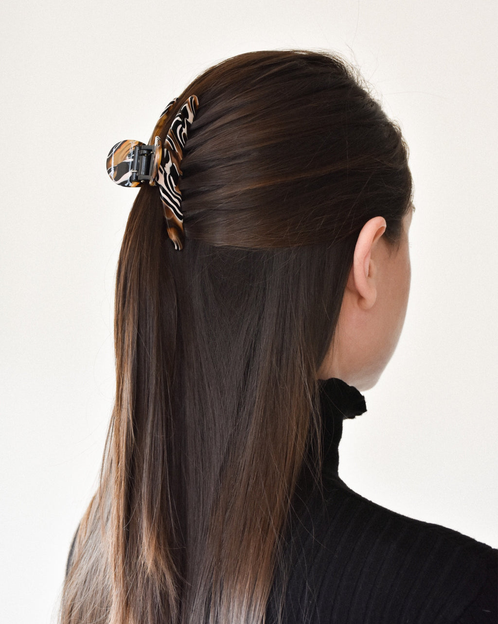 Midi Slim Claw Clip in Mahogany