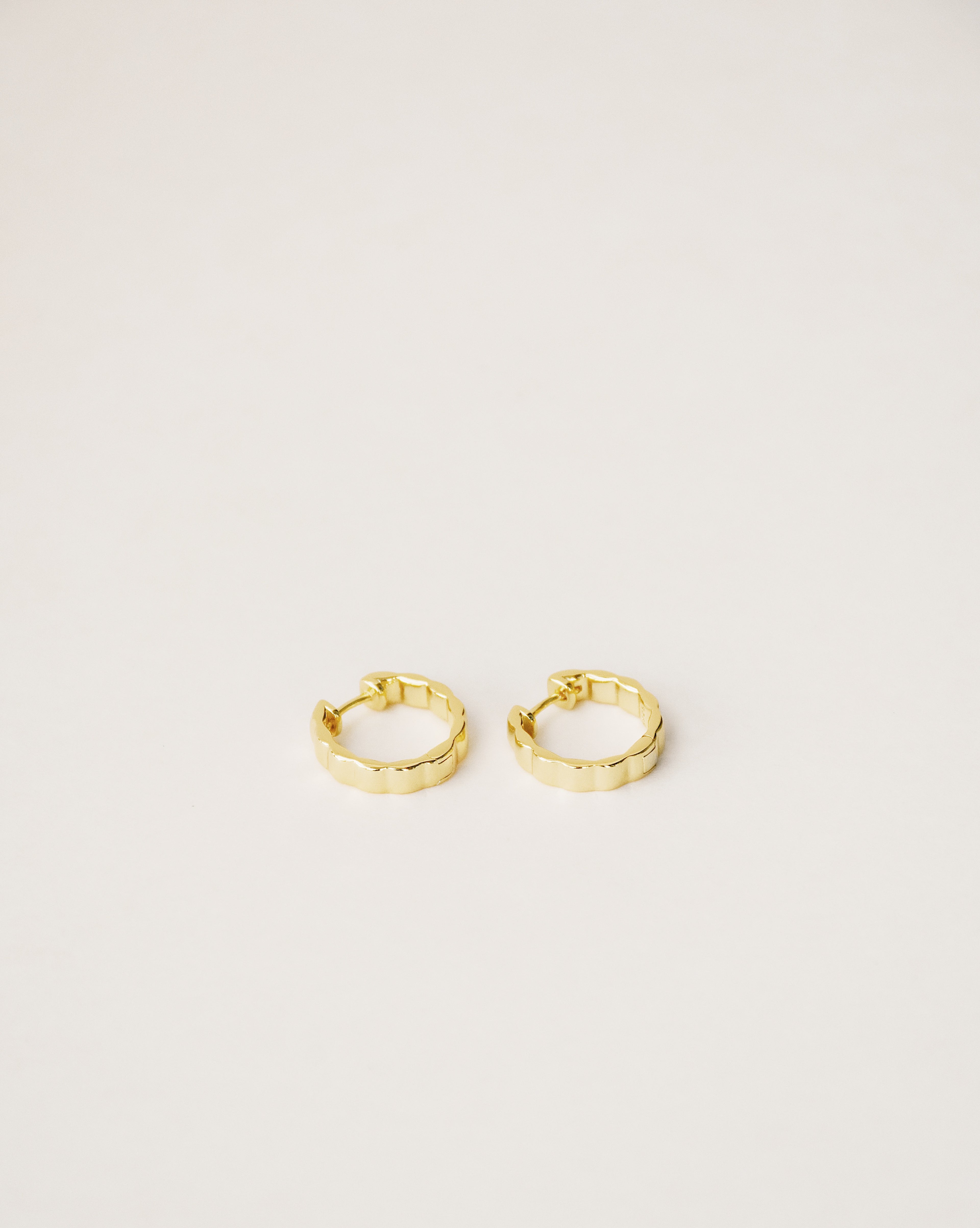 Midi Gold Ribbed Hoop Earrings