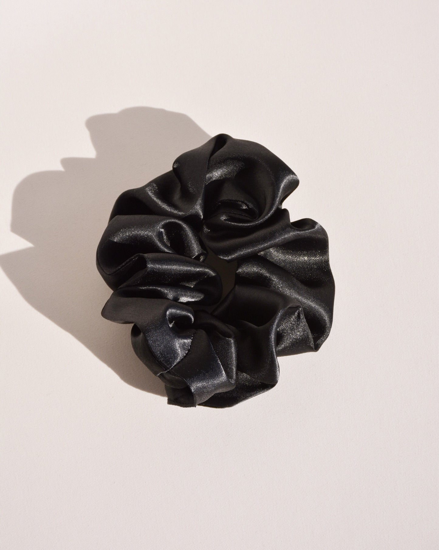 Satin Silk Scrunchie in Noir