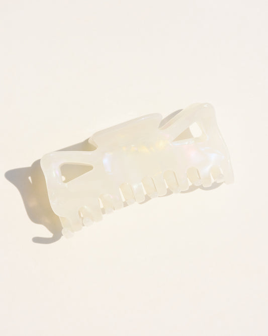 Classic Claw Clip in Iridescent White