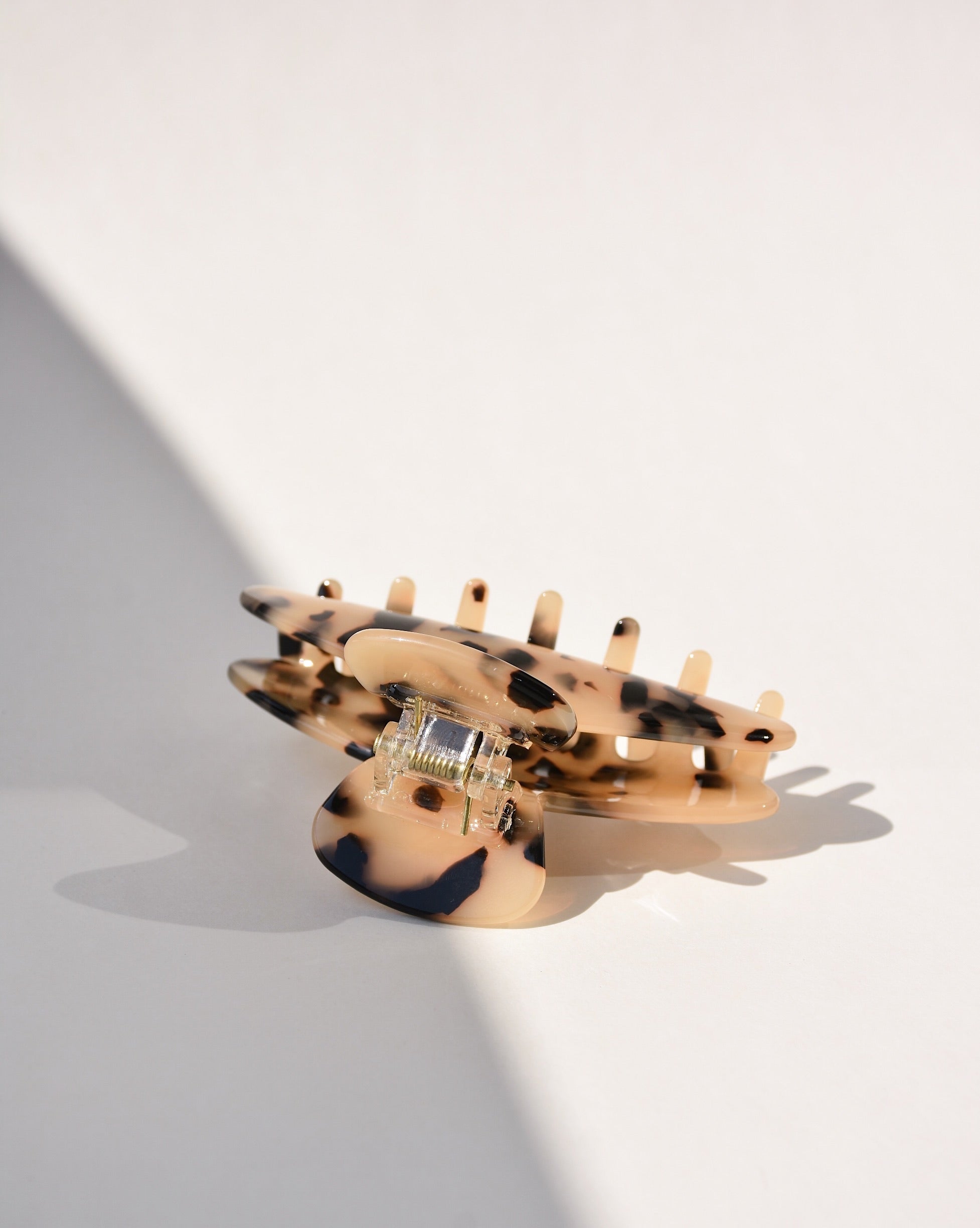 Pinza de Pelo Midi en Color Carey Claro